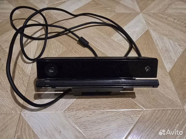 Kinect 2.0 (Xbox One) торг есть