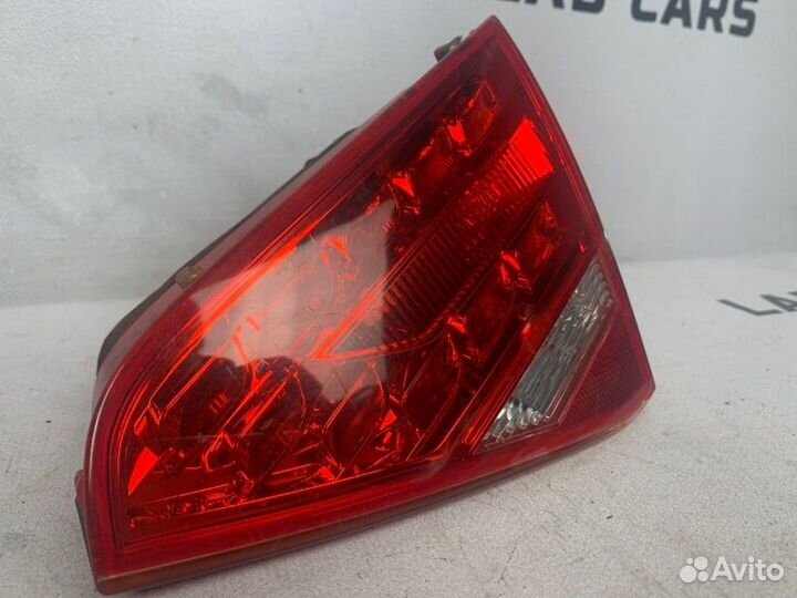 Фонарь задний правый Audi A5 8T CDH 1.8 tfsi 2008