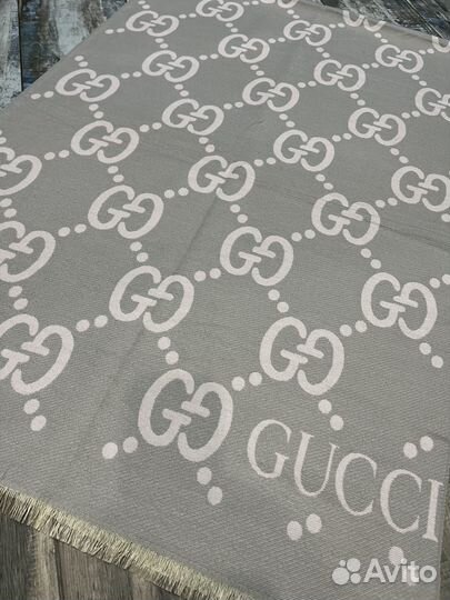 Кашемировый палантин Gucci серый с розовым
