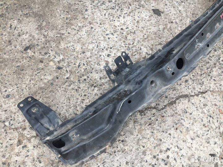 Усилитель переднего бампера BMW X5 E53 2003