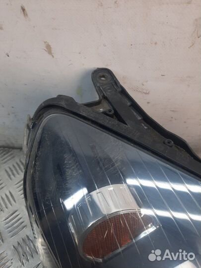 Фара передняя правая Opel Astra универсал 1.7