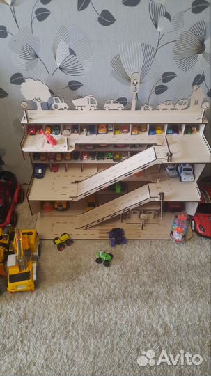 Детские игрушки парковка