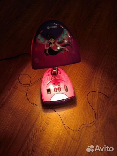 Vitek Winx 4051 Musa радиочасы с лампой-ночником