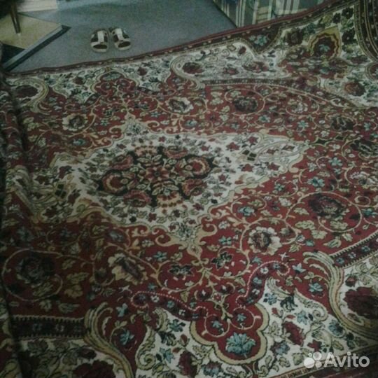 Ковер,вазы,сервиз Чехия ссср,фужеоы Богемия