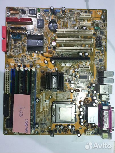 Материнская плата с процессором и памятью