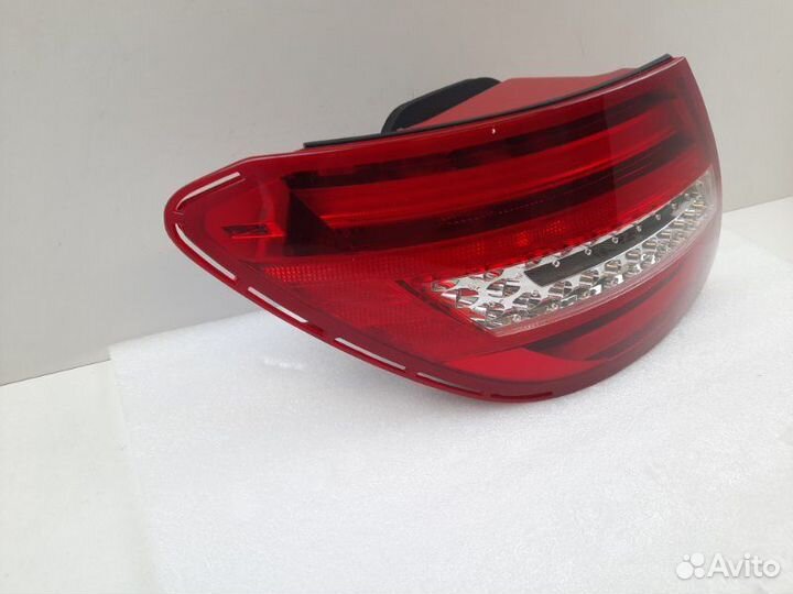 Фонарь левый Mercedes-Benz C-Class W204 2011-2015