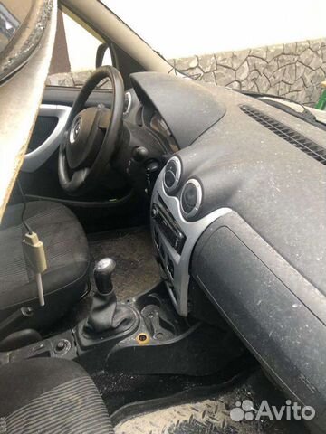 Безопасность, панель Renault Logan Sandero 2012 го