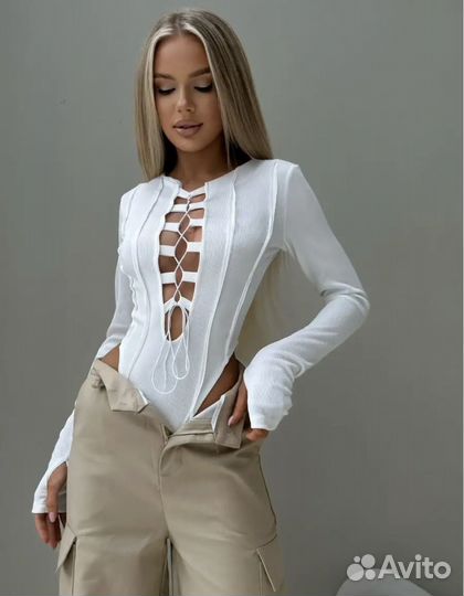 Боди со шнуровкой