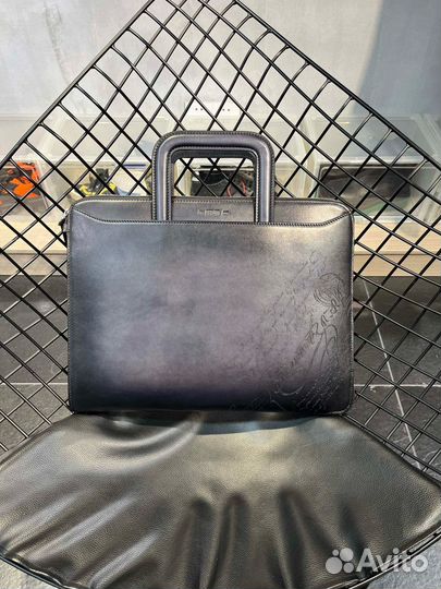 Мужской кожаный портфель berluti
