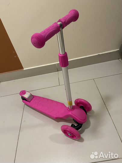 Трехколесный самокат