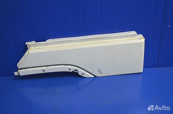 Вставка между кабиной и крылом (локер), задняя лев