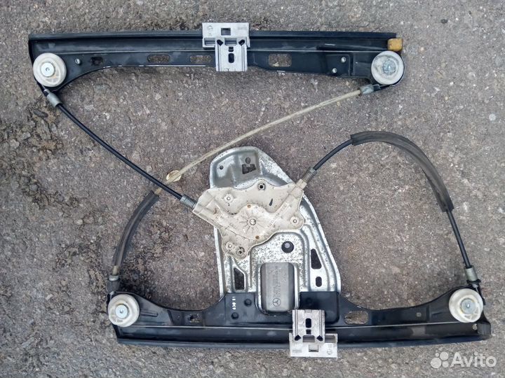 Стеклоподъёмник левый передний для Мерседес W203