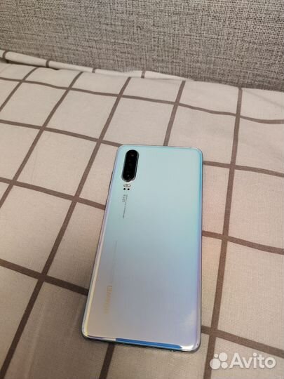 HUAWEI P30, 8/64 ГБ
