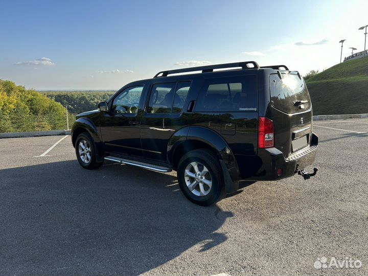 Nissan Pathfinder 2.5 МТ, 2007, 290 000 км