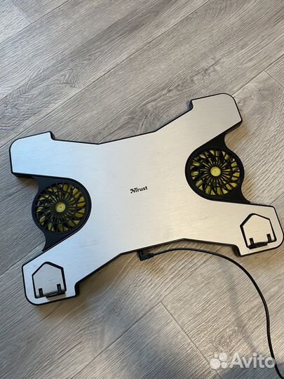 Подставка для ноутбука с охлаждением