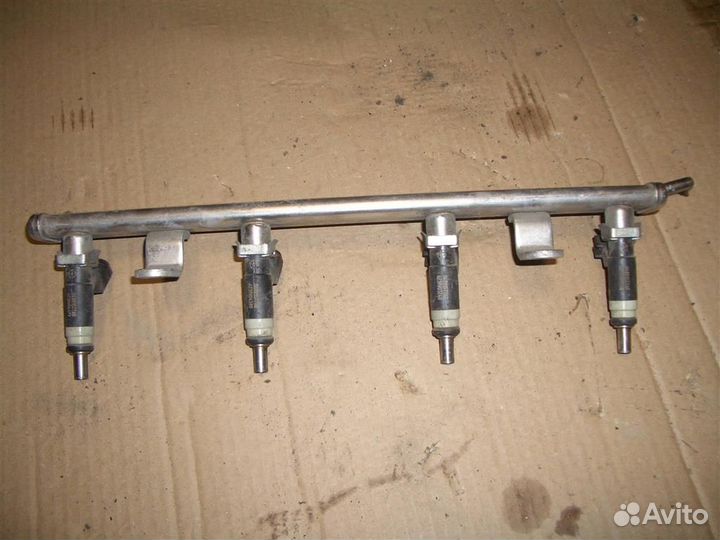 Рейка топливная (рампа) Dodge Caliber 2006-2011