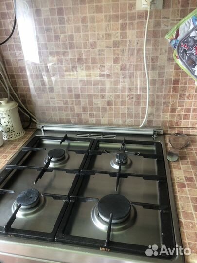 Кухонный гарнитур угловой бу с техникой