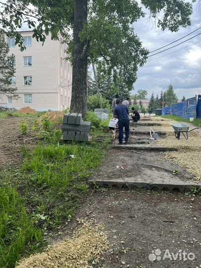 Бригада укладки брусчатки