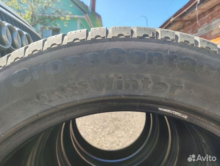 Continental ContiWinterContact TS830 P SSR 235/55 R19