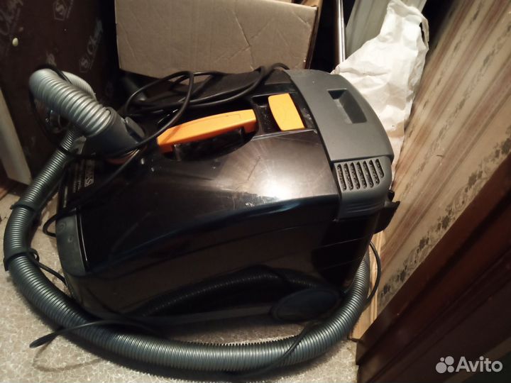 Моющий пылесос tomas