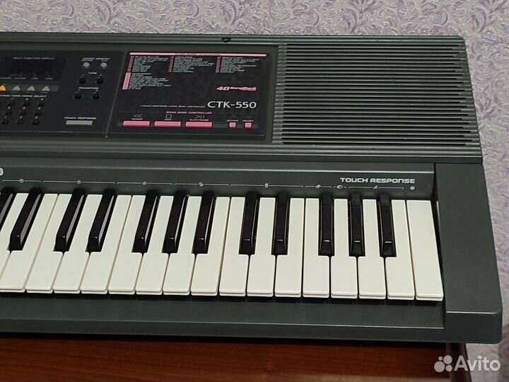 Синтезатор casio CTK - 550. В ремонт. На запчасти