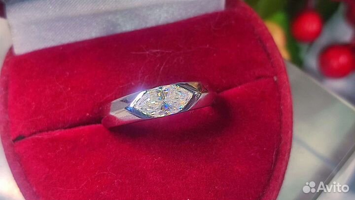 Кольцо с муассанитом 1ct D VVS1, 10*5 мм, 925