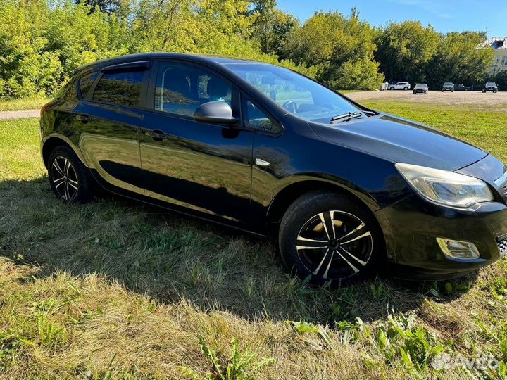 Opel Astra 1.6 AT, 2012, 120 000 км