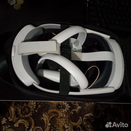 Очки виртуальной реальности pico 4