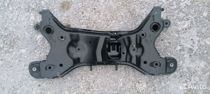 Передний подрамник Hyundai Getz 2005-2011 г.в