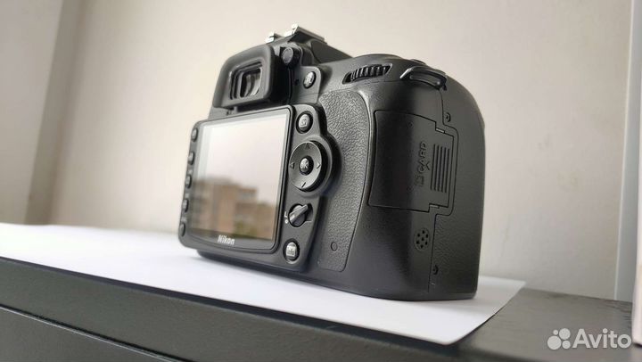 Nikon д90