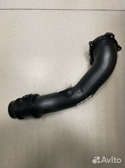 Трубопровод впускной MB