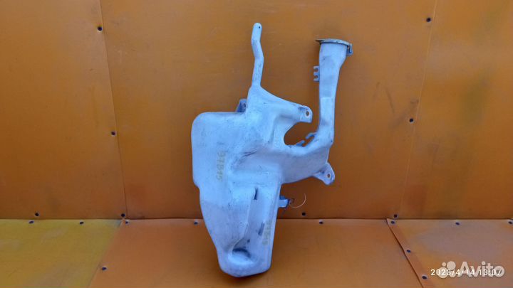 Бачок омывателя для Mitsubishi Carisma