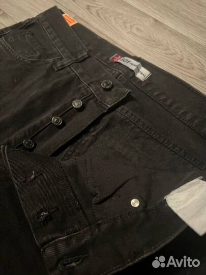 Новые джинсы levis 501