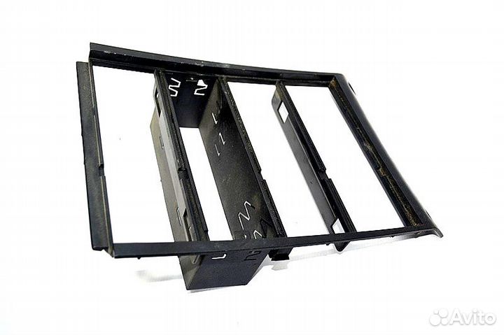 Рамка выключателей scania G-series (01.04)