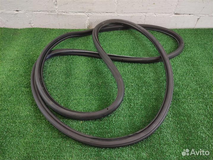 Уплотнитель двери задней правой volkswagen Touare