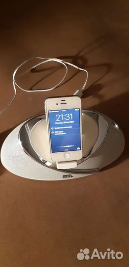 Колонка jbl on beat с айфоном 4s