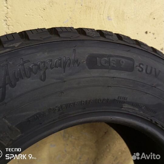 Ikon Tyres Autograph Ice 9 SUV 215/65 R16 102T