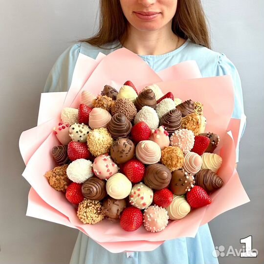 Клубника в шоколаде съедобный сладкий букет