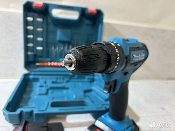 Шуруповерт makita 18v с набором