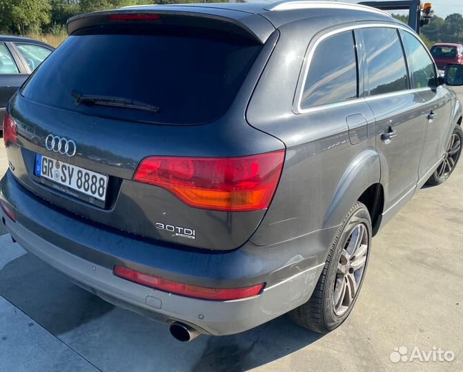 Дверь передняя правая audi Q7 2007