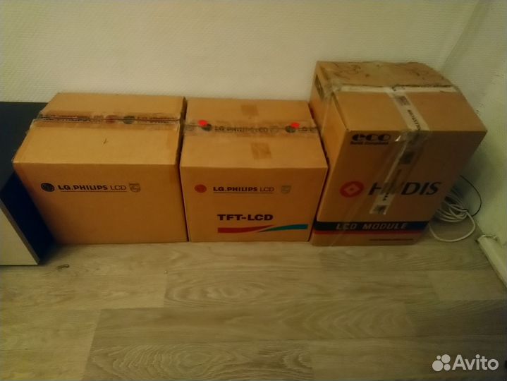 Лот из 29 матриц IPS