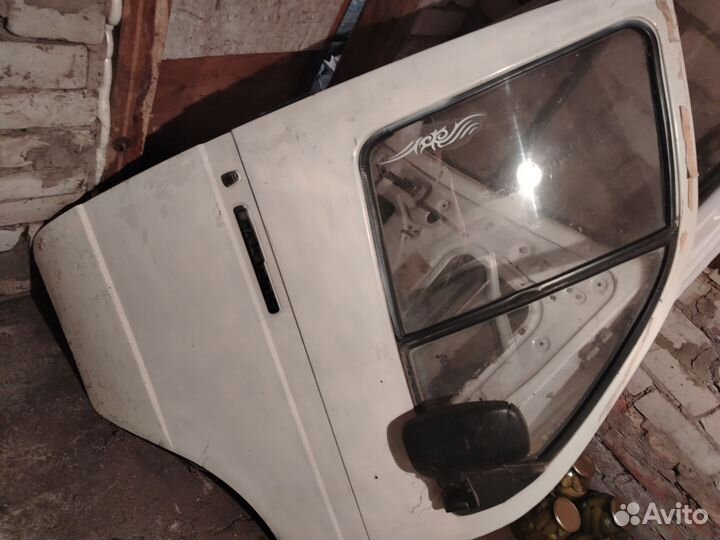 Дверь для газель