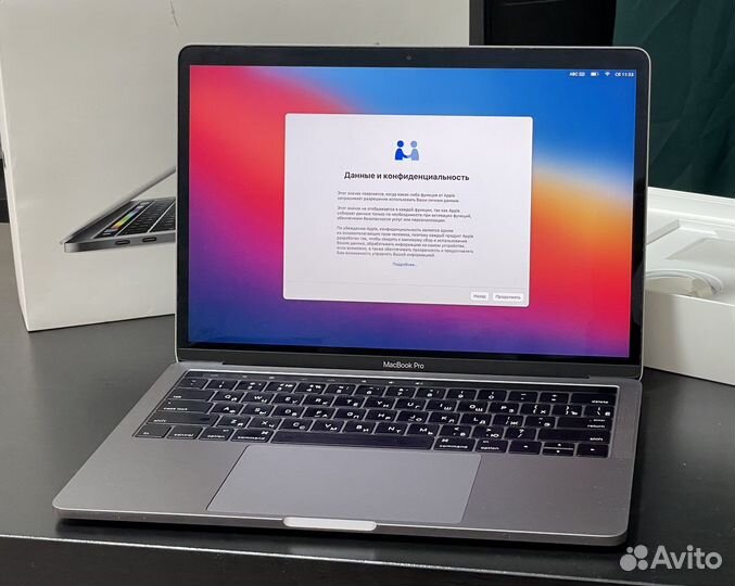 Apple MacBook Pro 13 2017 touch bar