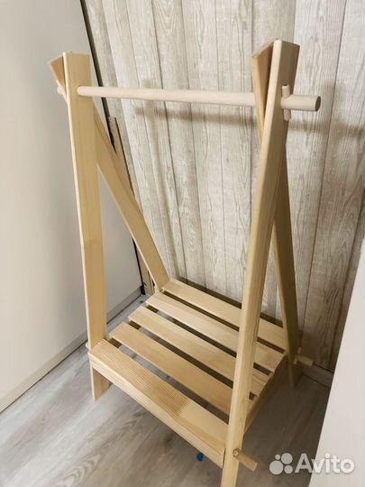 Вешалка напольная деревянная детская