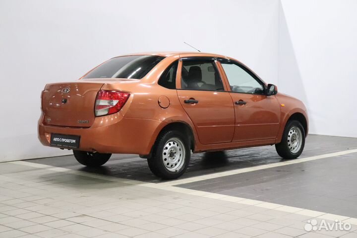 LADA Granta 1.6 МТ, 2013, 117 841 км