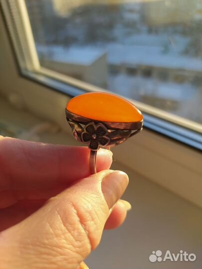 Серебряное кольцо с янтарем СССР