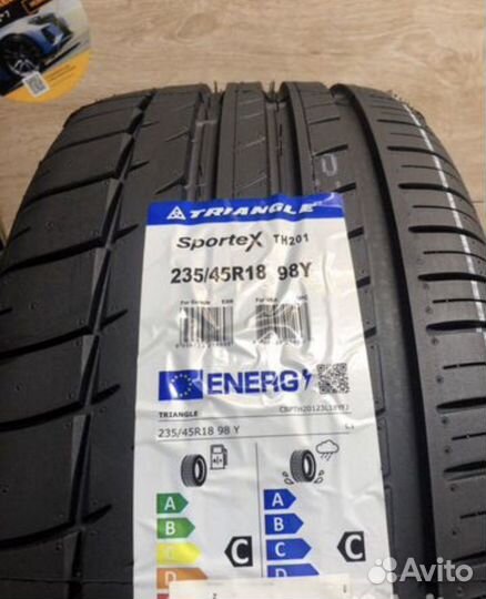 Triangle TH201 235/45 R18 98Y