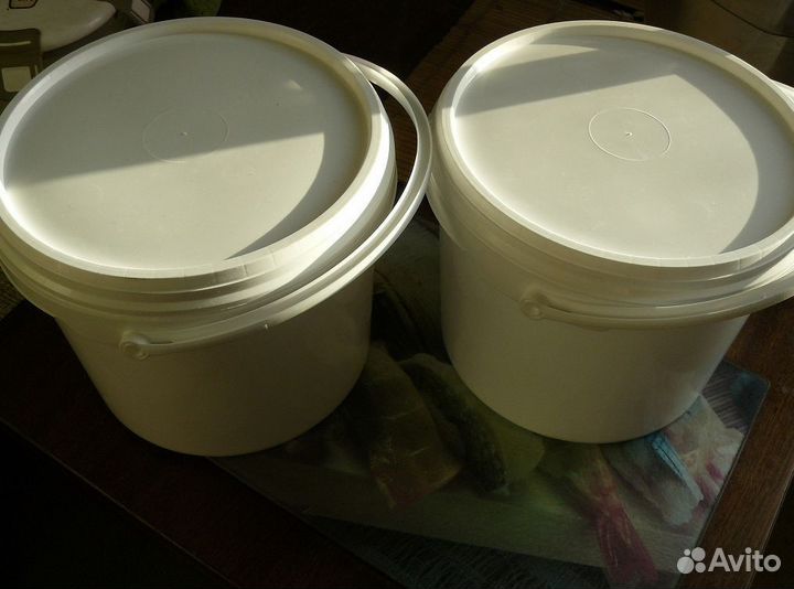 Ведра пластиковые с крышкой 12 литров