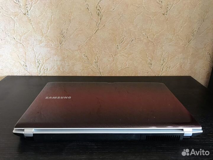 Ноутбук Samsung R730 Red 17.3 Дюйма
