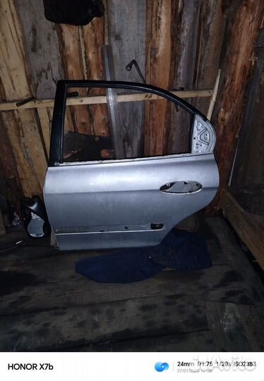 Левая задняя дверь hyundai sonata ef 4